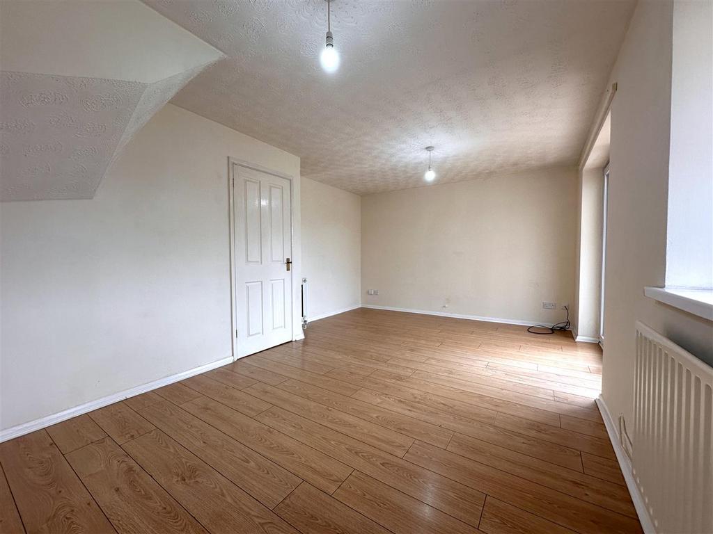 Living Space 728