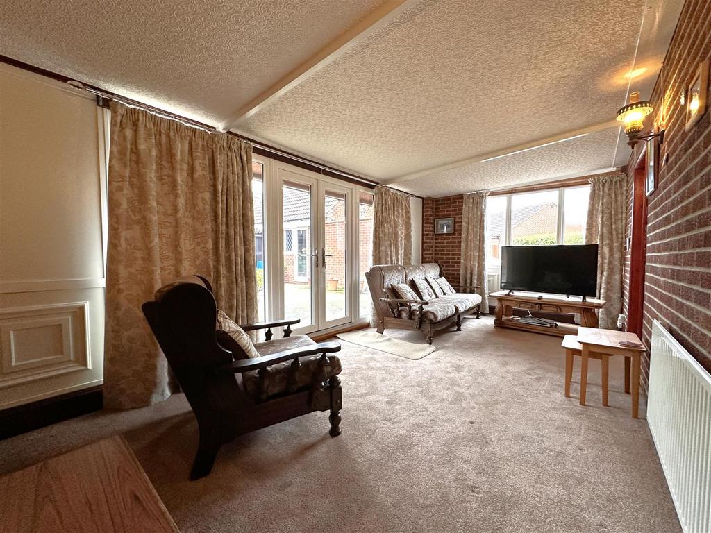 Multi-Purpose Garden Room 118
