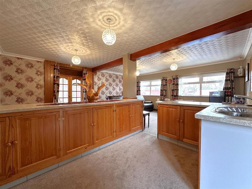 ANNEXE: Kitchen Space 104