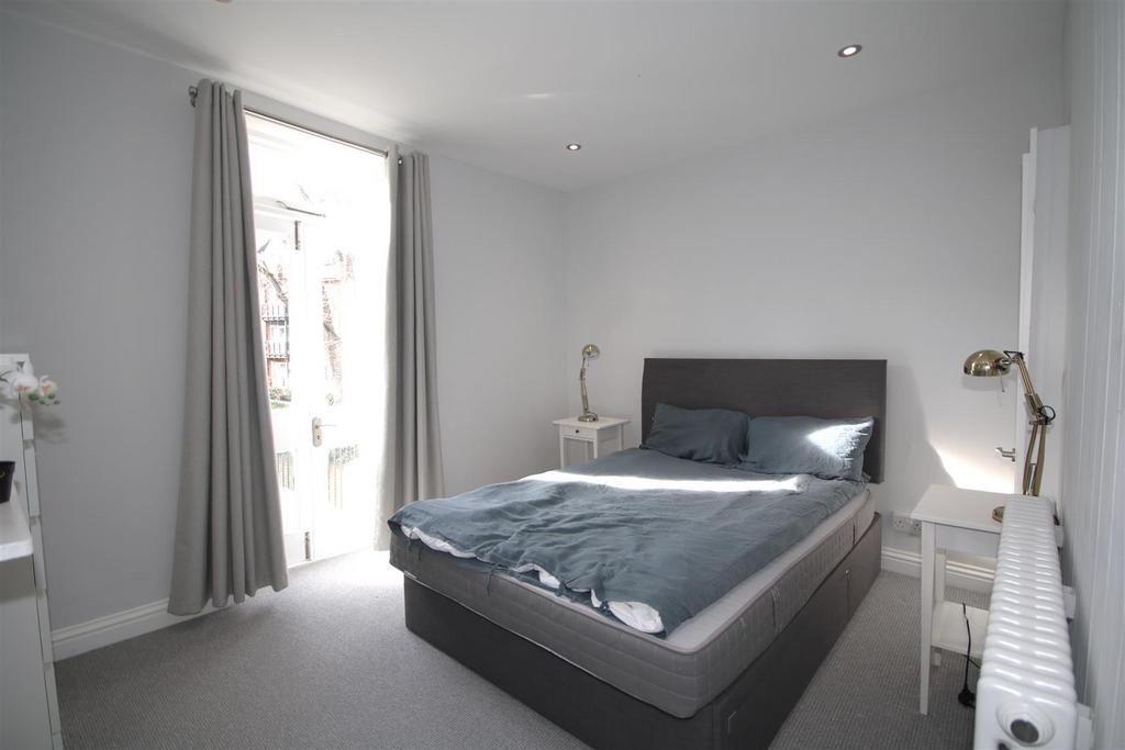 Bedroom 2b.JPG