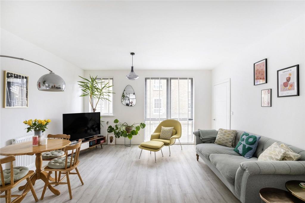 Tryon Crescent, E9