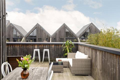 2 bedroom maisonette for sale, Tryon Crescent, London E9
