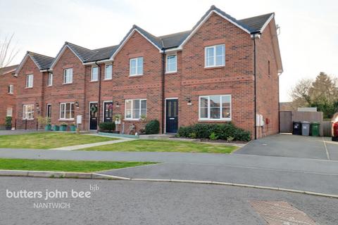 3 bedroom townhouse for sale, Heald Way, Willaston