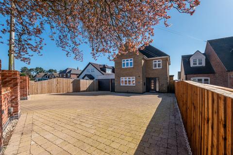3 bedroom detached house for sale, Butt Lane, Hinckley, LE10
