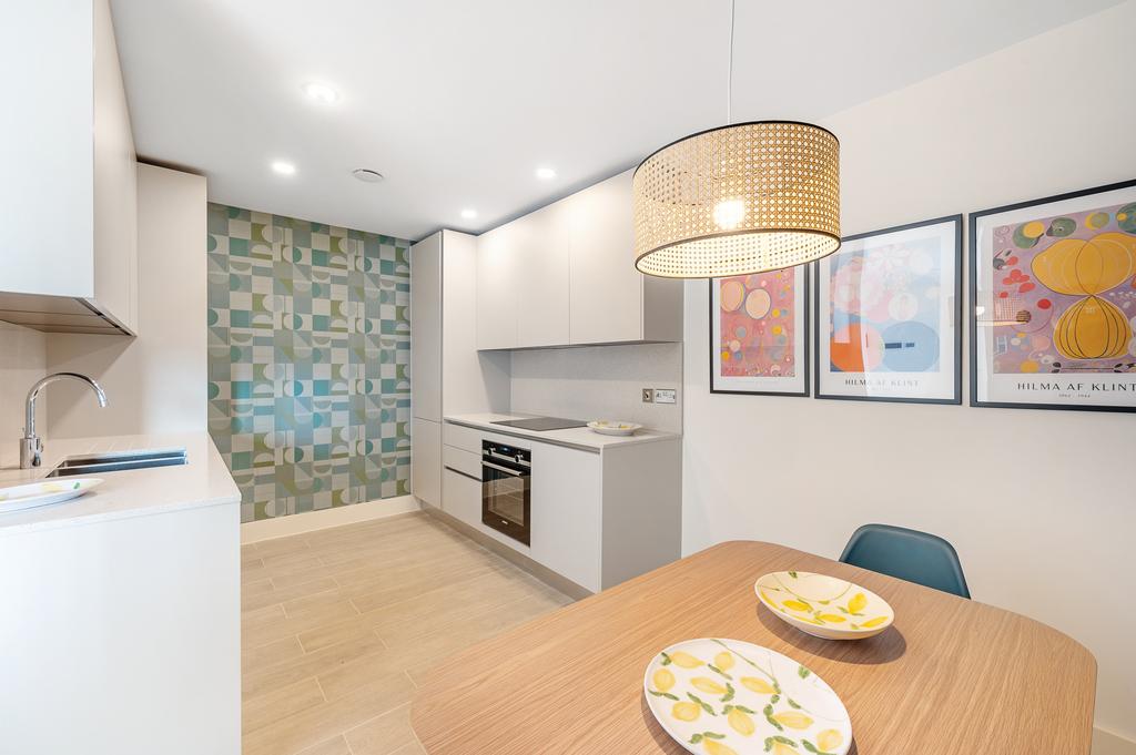 22 ? 22a Wyvill Road