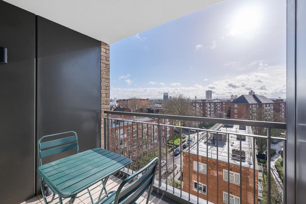 22 ? 22a Wyvill Road