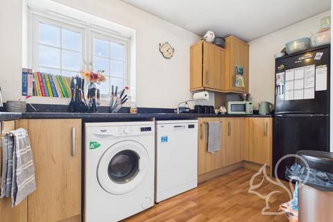 2 bedroom apartment for sale, Hooper Avenue, Colchester