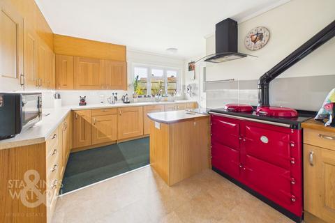 5 bedroom detached house for sale, Rectory Road, Norwich NR14