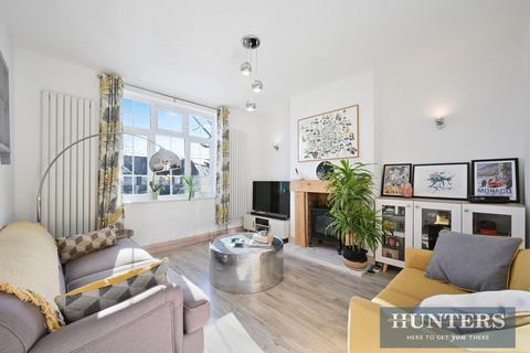 3 bedroom flat for sale, Kingston Road, Epsom