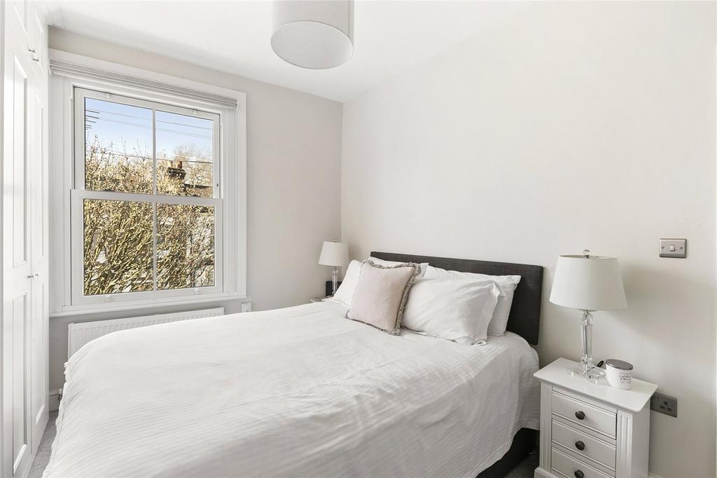 Principal bedroom