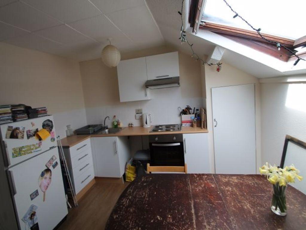 Bright kitchen with skylight, fitted units, gas...