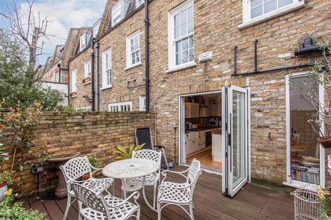 undefined, Tredegar Mews, Mile End, E3