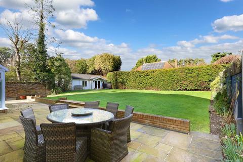 5 bedroom detached house for sale, Barn Close, Farnham Common, Buckinghamshire, SL2
