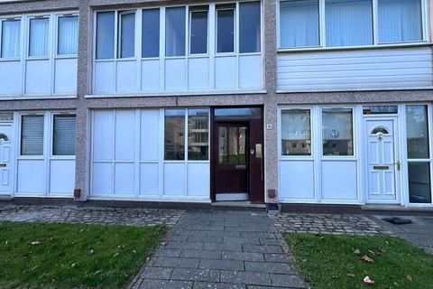2/1, 15  Wellgreen Court, Glasgow