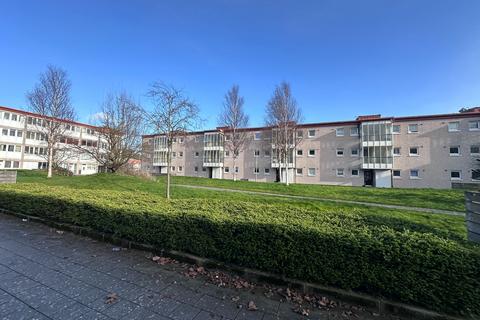 2 bedroom flat for sale, 2/1, 15  Wellgreen Court, Glasgow