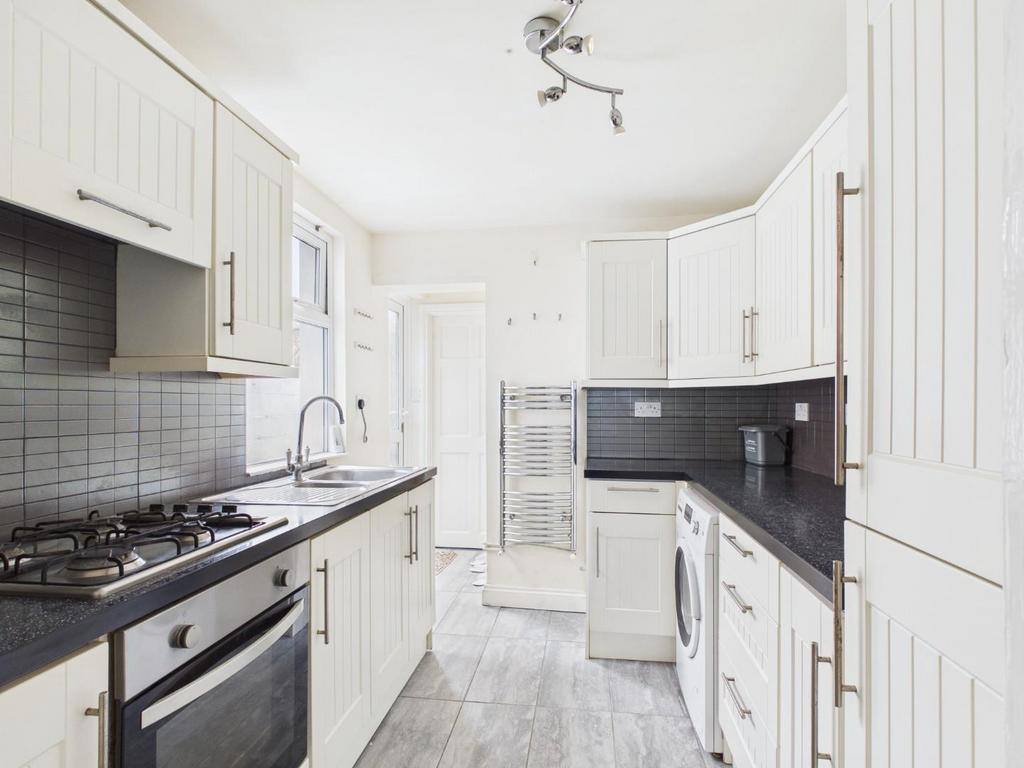 CAM05010 G0-PR0025-STILL007.jpg