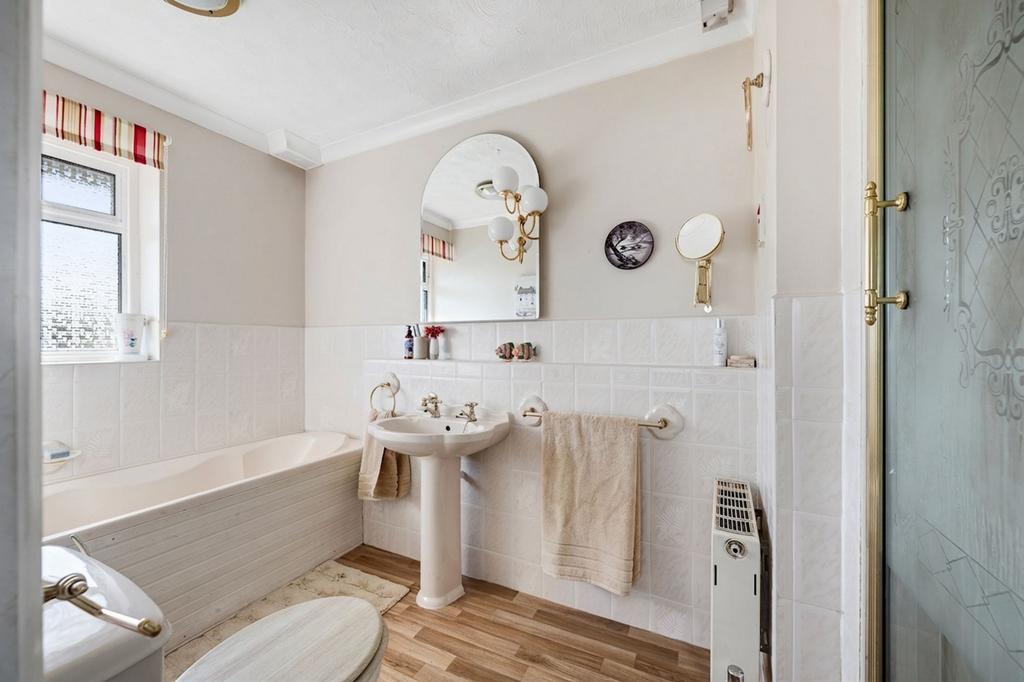 Ensuite