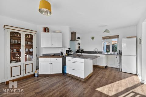 3 bedroom bungalow for sale, Ferndown BH22