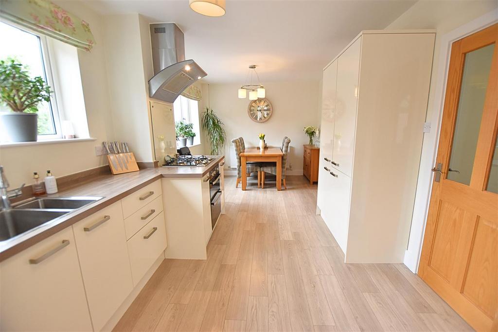 Kitchen diner