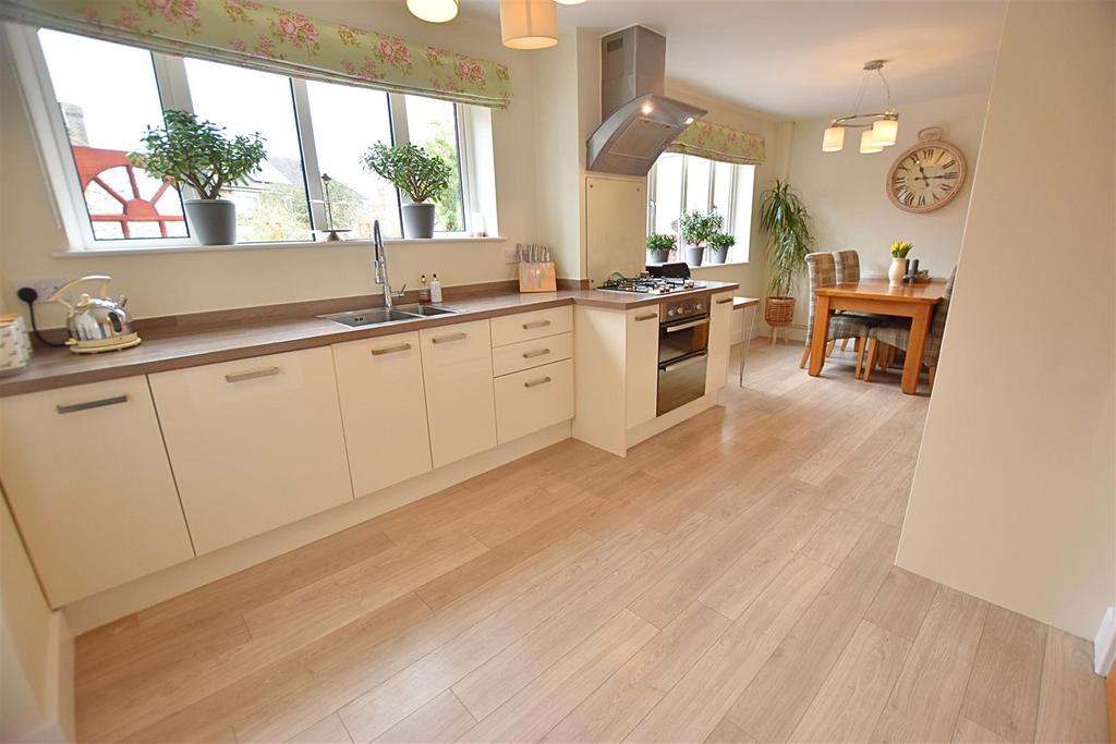 Kitchen diner