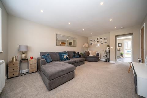 3 bedroom semi-detached house for sale, Spring Lane, Hemel Hempstead HP1