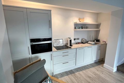 2 bedroom terraced house for sale, Lake Street, Dartmouth