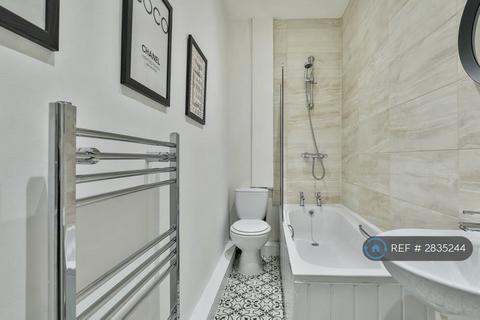 4 bedroom terraced house to rent, Grimthorpe Place Headingley, Leeds, LS6