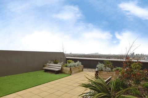 2 bedroom flat for sale, Teal Road, ILFORD, Essex, IG3