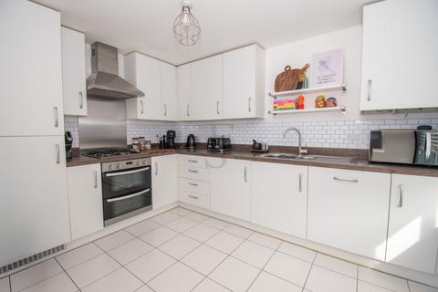 3 bedroom end of terrace house for sale, Hebden Drive, Hamilton