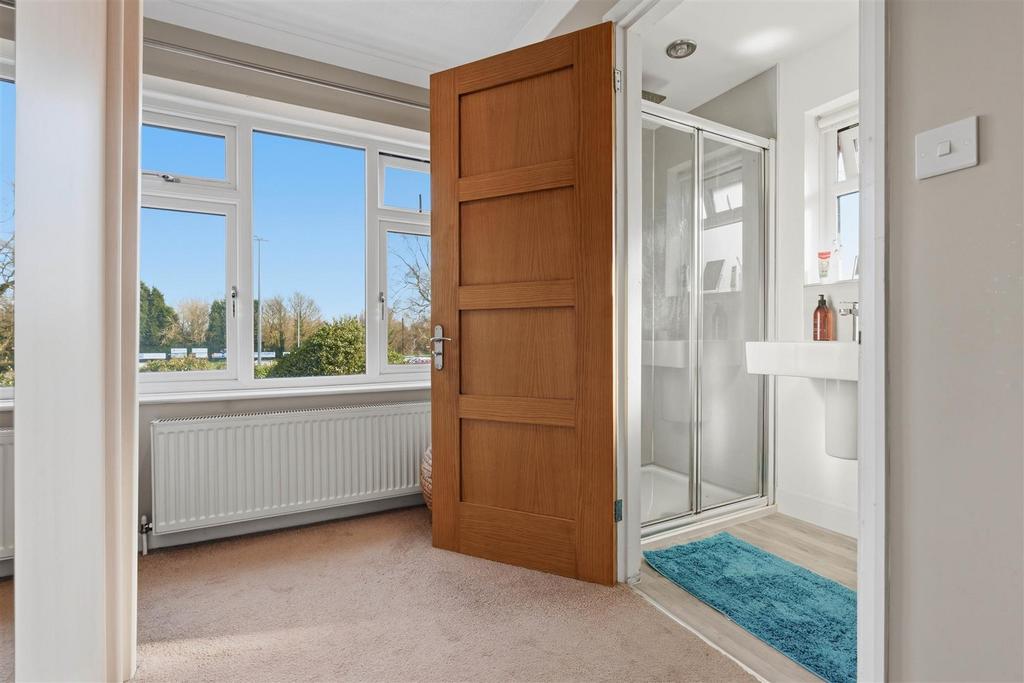 Master En-Suite