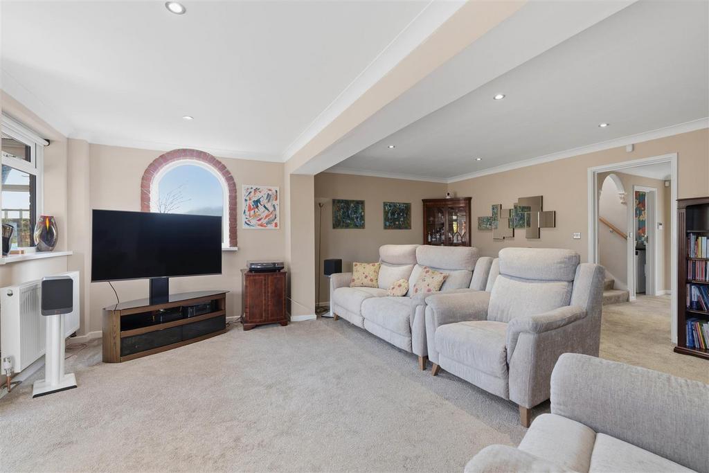 Extended Lounge Dining Room