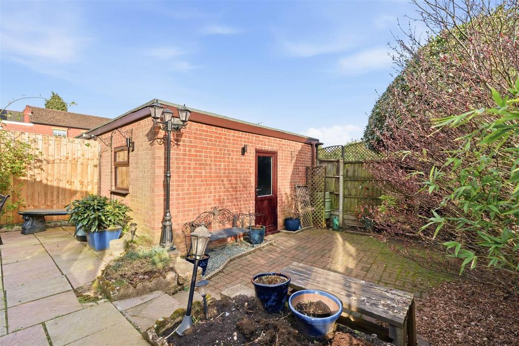 Detached Garage