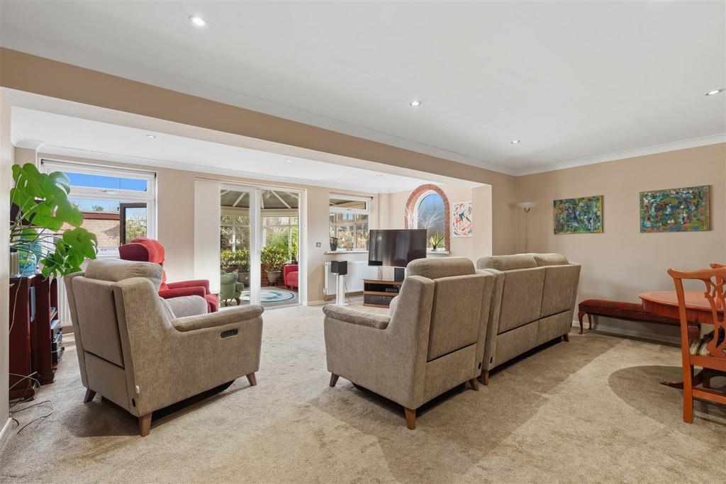 Extended Lounge Dining Room
