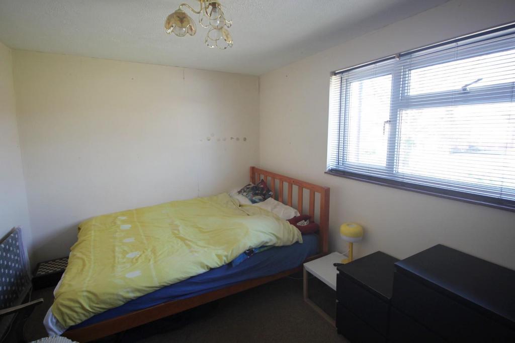 Bed 2.JPG