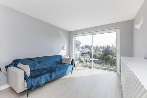 1 bedroom flat to rent, Royal Crest House, 22-26 Upper Mulgrave Road, SM2