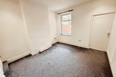 3 bedroom terraced house to rent, Bassett Street, Leicestershire LE3