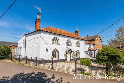 4 bedroom detached house for sale, The Street, Lenwade