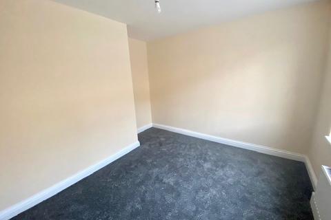 3 bedroom semi-detached house to rent, Oldroyd Avenue, Grimethorpe, BARNSLEY