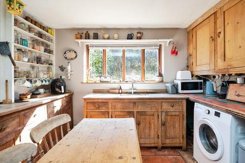 3 bedroom terraced house for sale, Norman Villas, High Street, Robertsbridge, East Sussex, TN32
