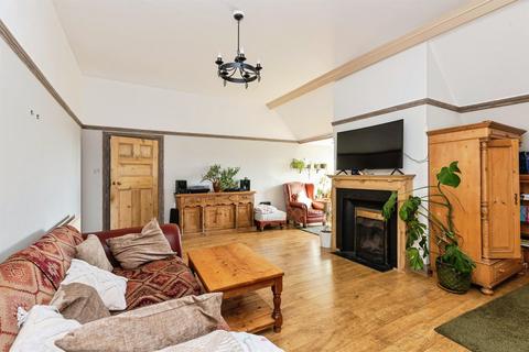 4 bedroom flat for sale, Castle Mount, Bournemouth