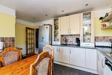 4 bedroom flat for sale, Castle Mount, Bournemouth