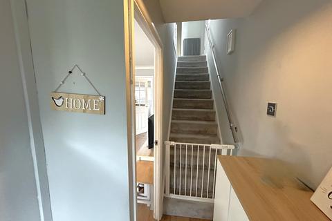 3 bedroom semi-detached house for sale, Siskin Road, Offerton