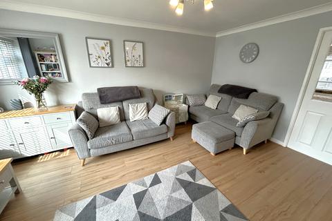 3 bedroom semi-detached house for sale, Siskin Road, Offerton