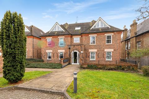 2 bedroom apartment to rent, Croham Road, South Croydon