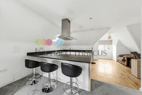 2 bedroom apartment to rent, Croham Road, South Croydon