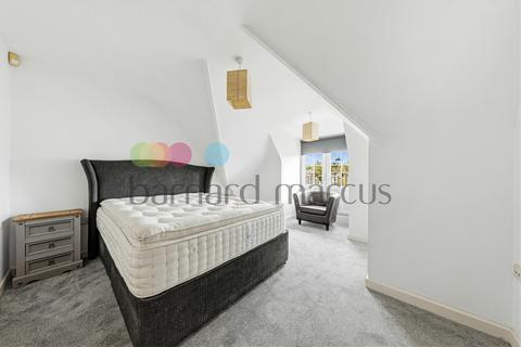 2 bedroom apartment to rent, Croham Road, South Croydon