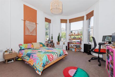 2 bedroom flat for sale, Tennyson Road, Worthing