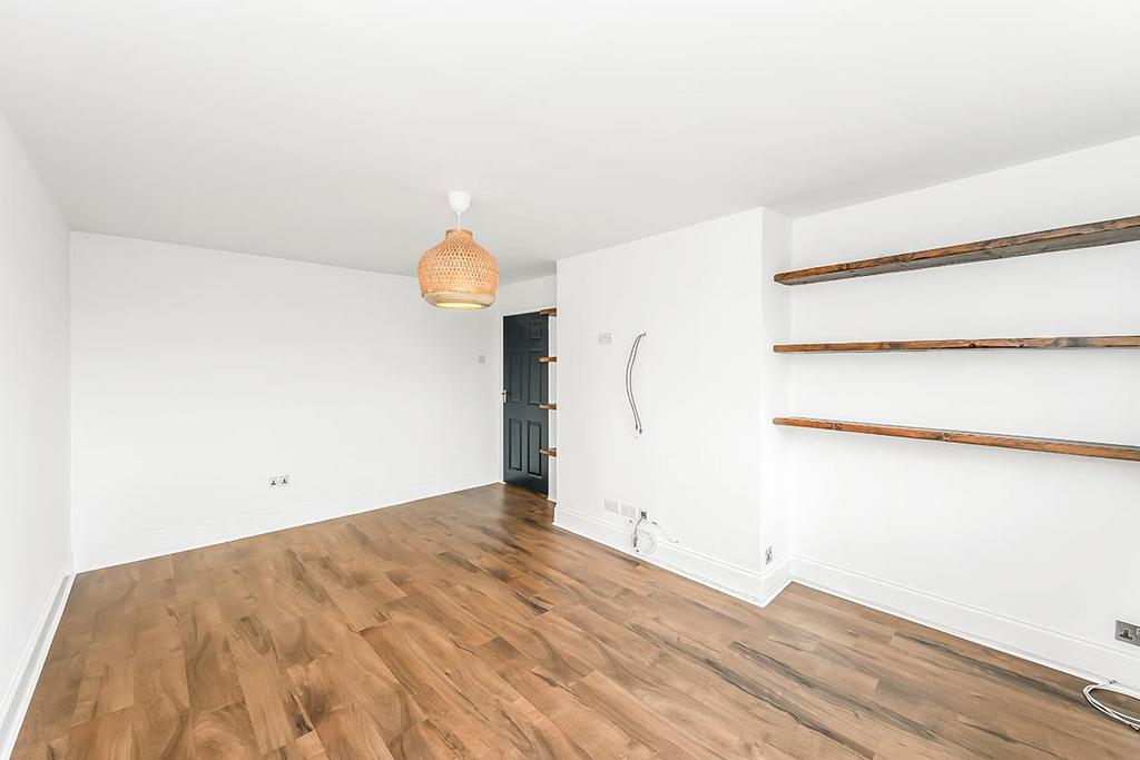 Broomhill Court-4.jpg