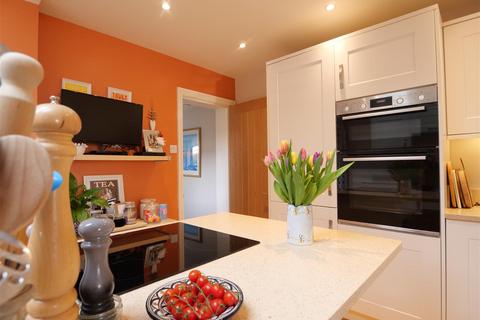4 bedroom terraced house for sale, Cameron Grove, Off Bishopthorpe Road