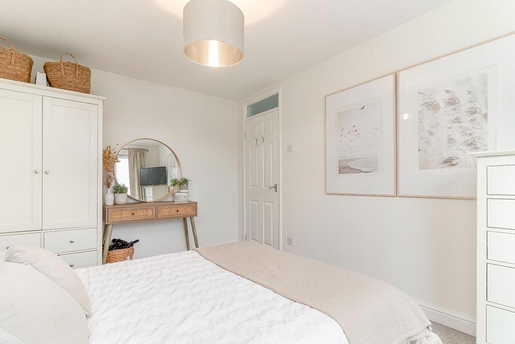Bedroom 1 - B.jpg